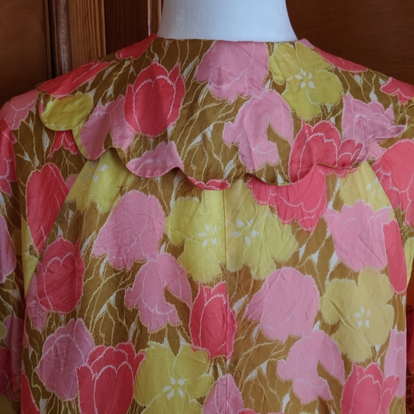 60s Floral Tulip Shirt Dress - Picture 4 of 10